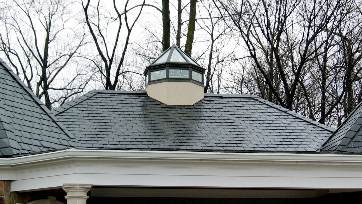 Polygonal skylight with lantern