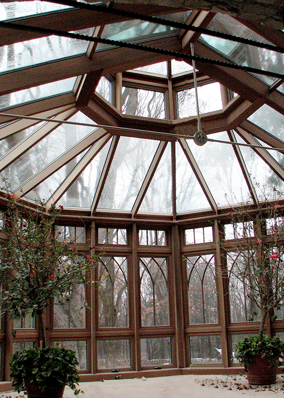 Bullnose-end Conservatory with lantern