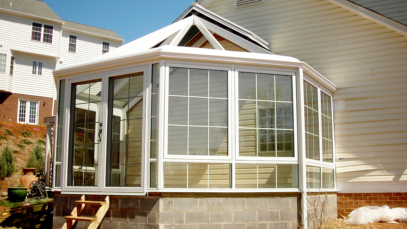 Straight Eave Double Pitch Bull Nose End Conservatory