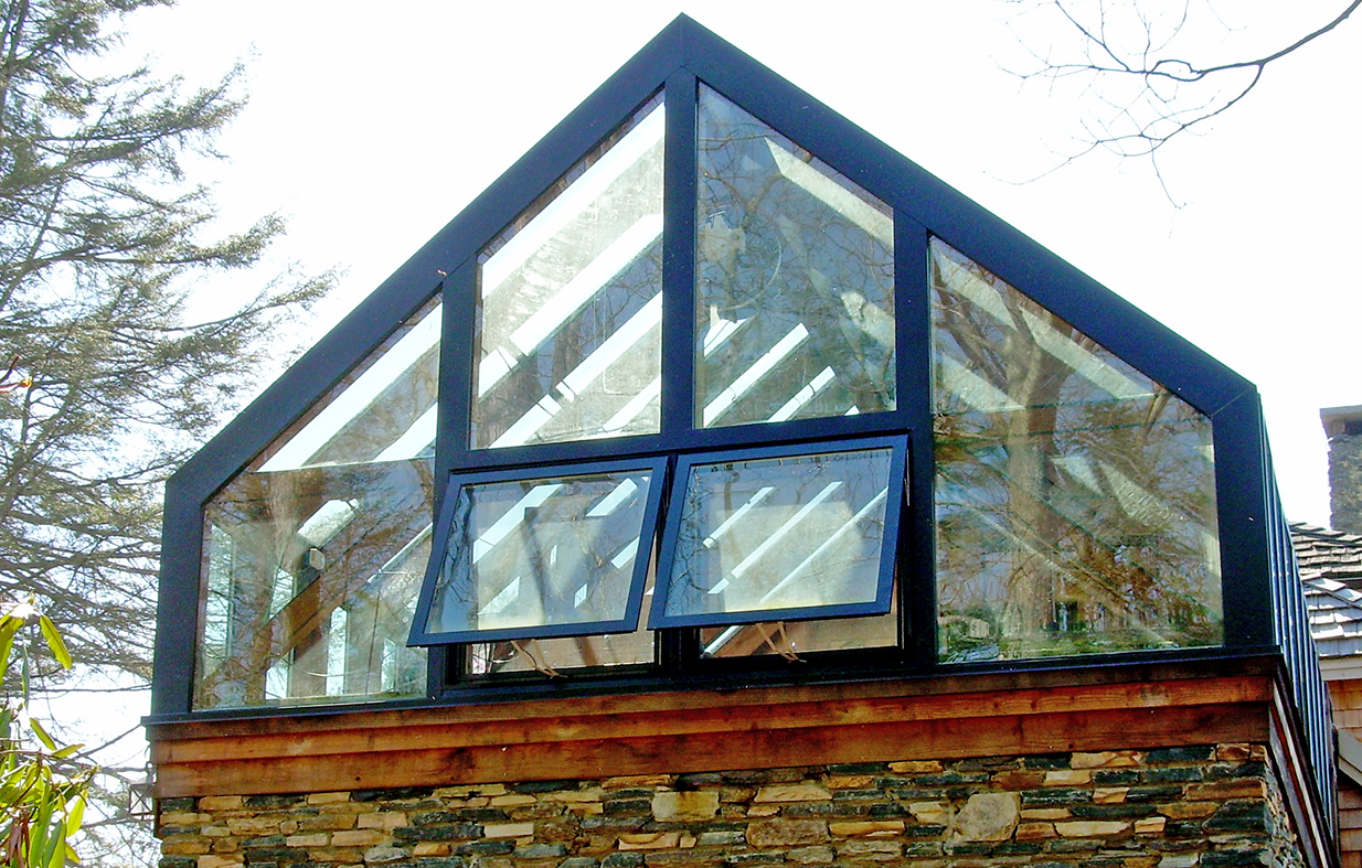 Straight eave double pitch restoration greenhouse