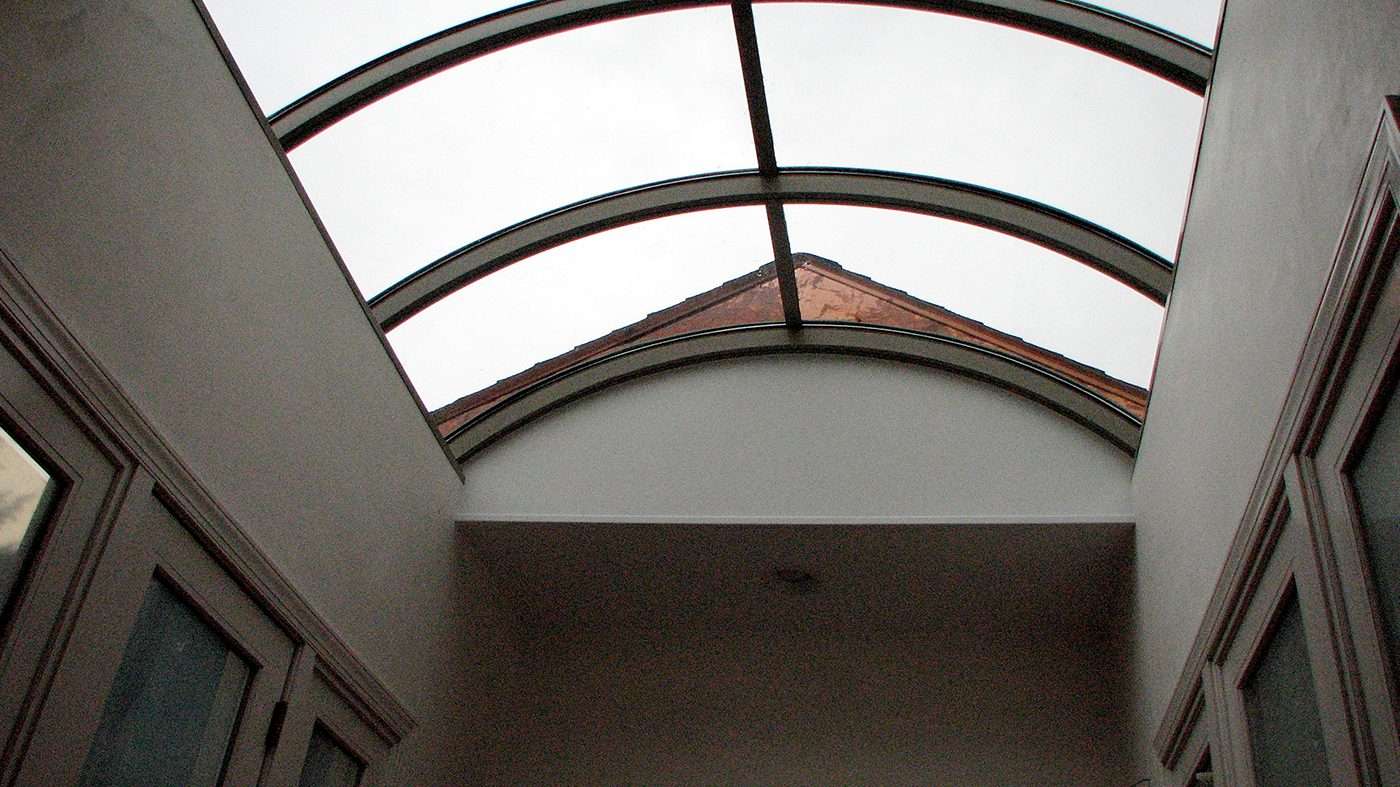 Curved barrel vault skylight