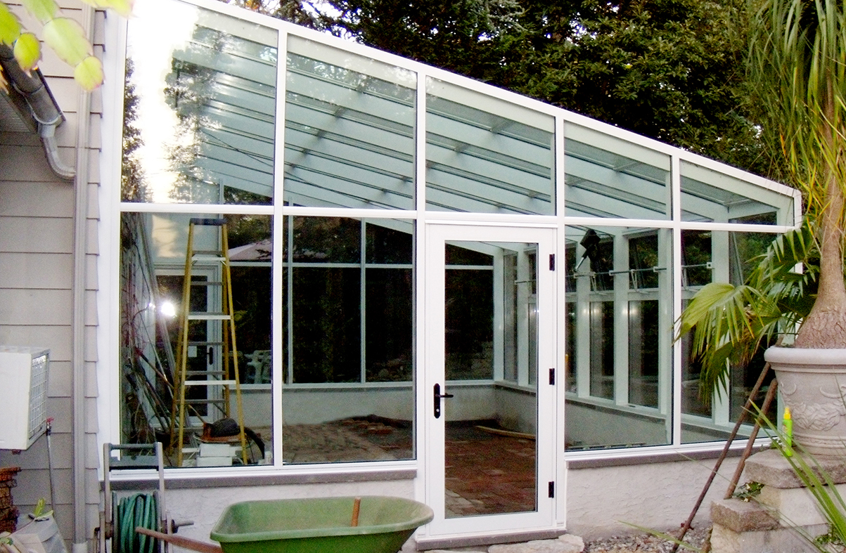 Straight eave lean to greenhouse
