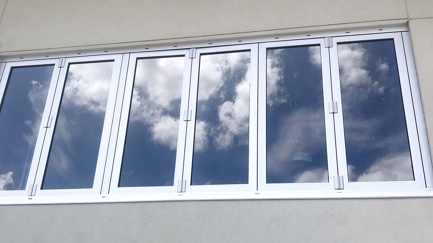 Segmented bifold windows