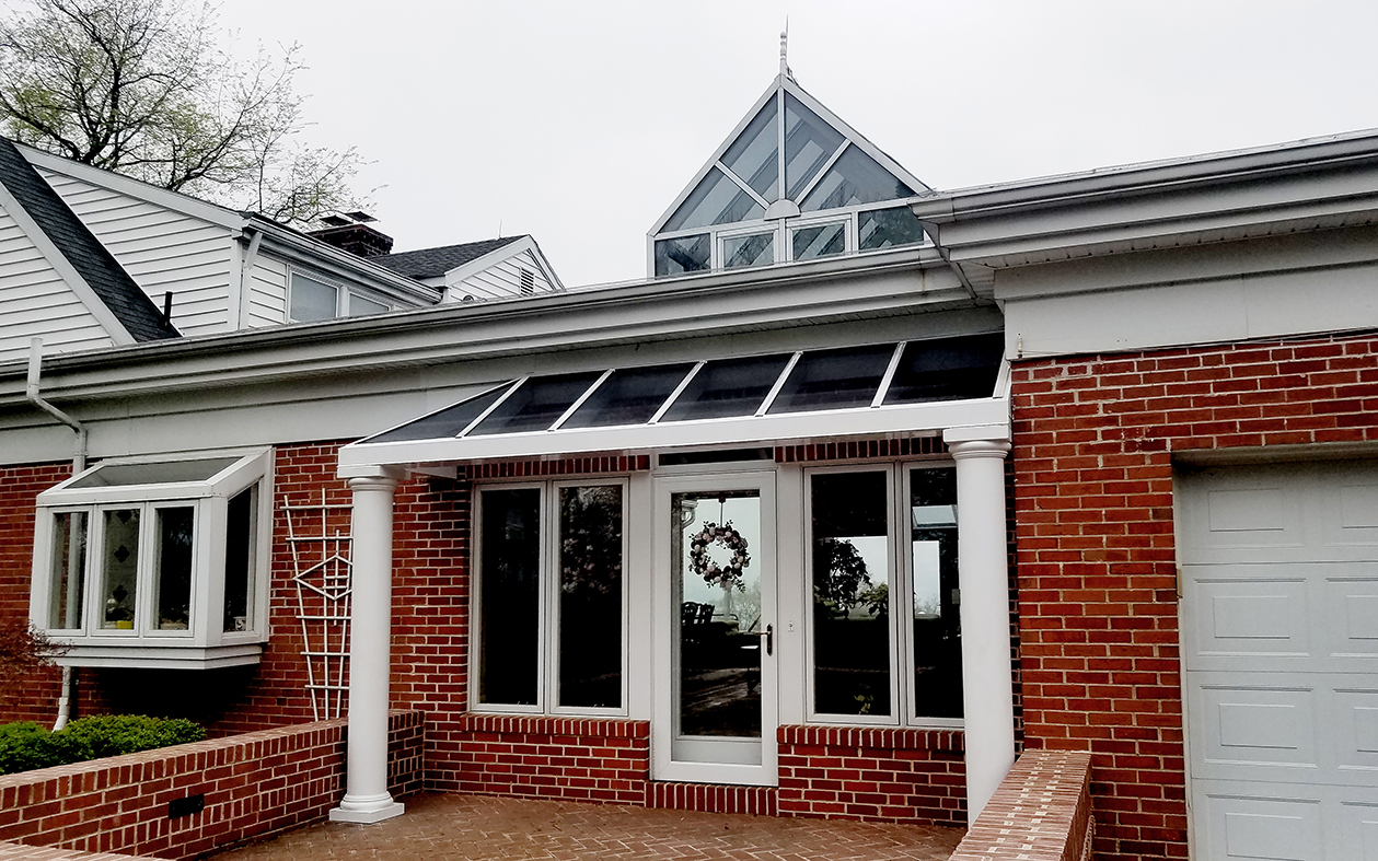 Straight eave lean-to canopy with aluminum columns