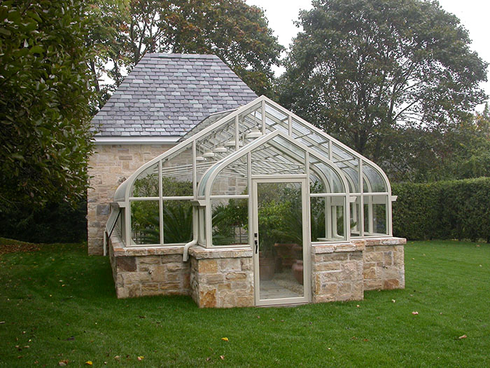 CEDP (Curved eave double pitch) greenhouse by Solar Innovations, Inc.